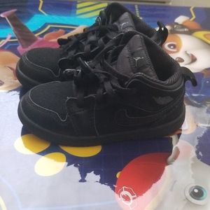 Jordan 1 toddler sneakers